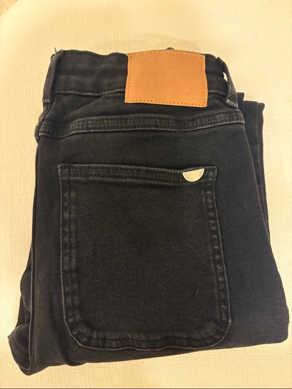 Zara Black Ankle-Length Jeans with Frayed Hem